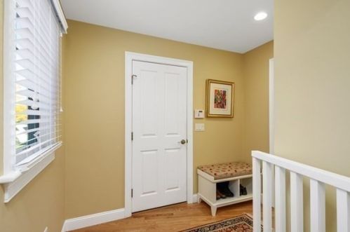 28 Raynor Dr, Hingham MA 02043-4882 exterior