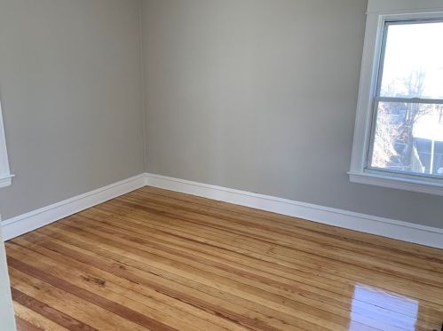 1427 Plymouth Ave, Fall River MA 02721-2562 exterior