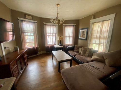 7 Kendall St, Worcester MA 01605-2715 exterior