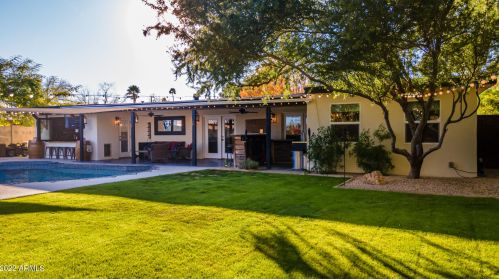 11605 37 Pl, Phoenix AZ 85050-2699 exterior