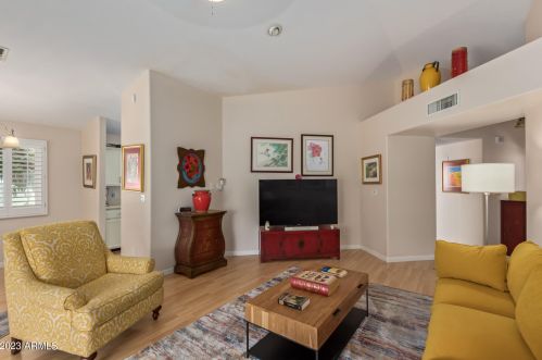 15826 5th Dr, Phoenix AZ  85023-7435 exterior