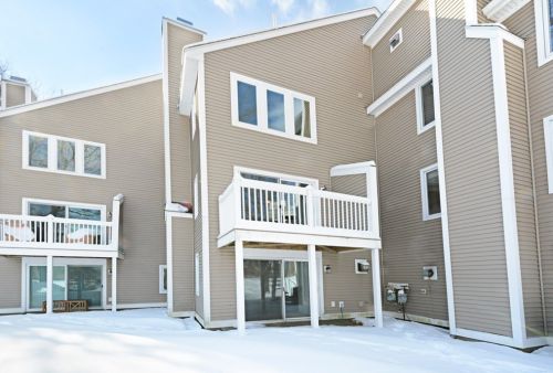 70 Pointe Rok Dr, Worcester MA  01604-1467 exterior