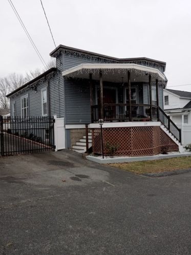 229 Dwelly St, Fall River, MA 02724-1207