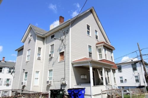 292 Durfee St, Fall River, MA 02720-2330