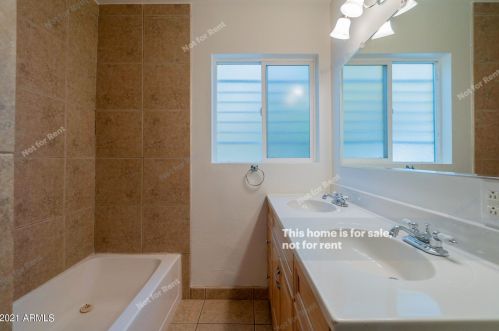 4016 Edgemont Ave, Phoenix AZ 85008-1512 exterior