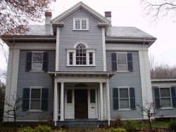 206 Church St, Newton, MA 02458-1906