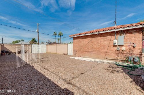 1501 Edgemont Ave, Phoenix AZ 85035-1808 exterior