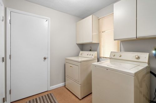 6 Skylar Dr, Southborough MA 01772-1745 exterior