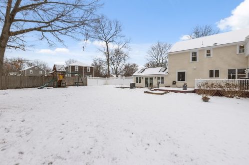 100 Manatee Rd, Hingham MA 02043-3064 exterior