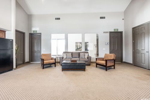 733 Clb Oaks Dr, Sandy UT 84070 exterior