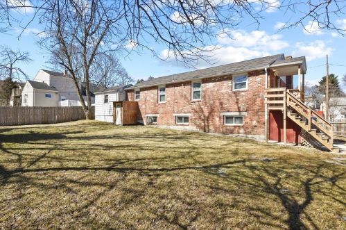 98 Kenberma Rd, Worcester MA 01604-5308 exterior