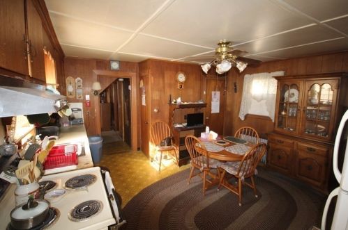 32 Winter St, Taunton MA 02780-1922 exterior