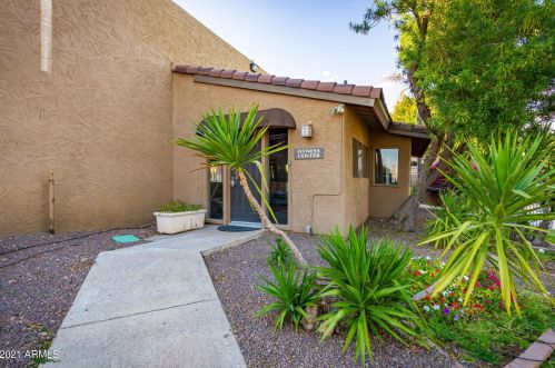 3825 Camelback Rd, Phoenix AZ 85018-2643 exterior