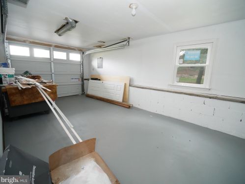 145 Crown Point Rd, West Deptford NJ  08093-1131 exterior