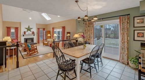 1 Belmont Ln, North Reading MA 01864-2329 exterior