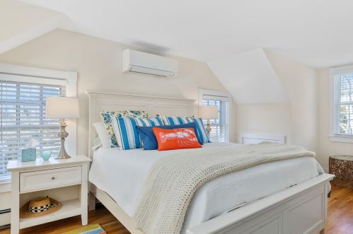 1359 Main St, Chatham MA 02633-2464 exterior