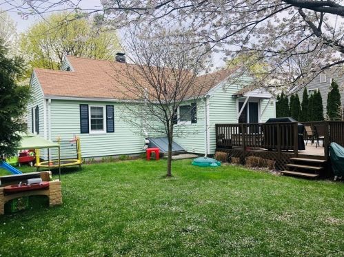 6 Bonnybrook Rd, Worcester, MA 01606-3403