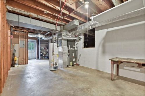 4934 Leeds Ct, Atlanta GA exterior