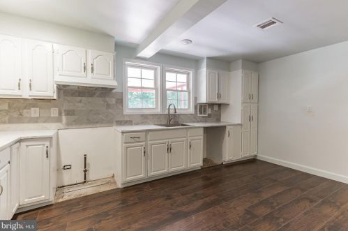 720 Carter Ave, West Deptford NJ  08096-1468 exterior