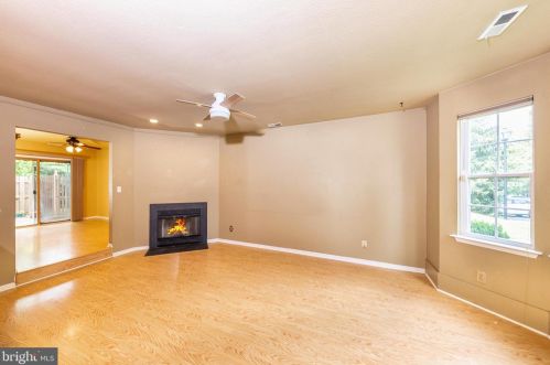 148 Pendragon Way, West Deptford NJ  08051-2222 exterior