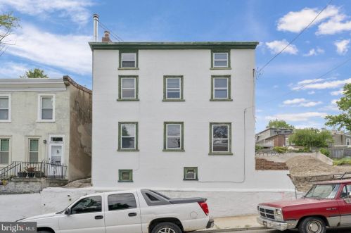 4477 Fleming St, Philadelphia, PA 19128-4808