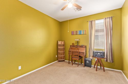 6715 37 Dr, Phoenix AZ 85053-3749 exterior