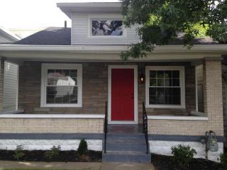 1107 Charles St, Louisville, KY 40204-2407