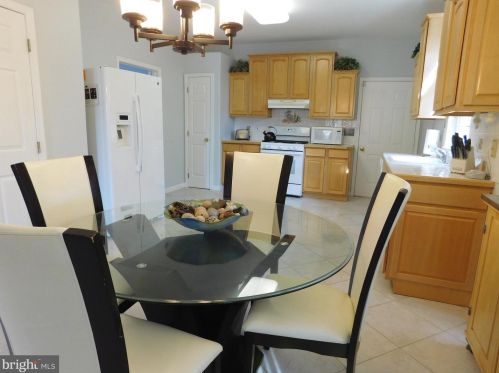 612 Schaeffer Ave, West Deptford NJ 08096-6631 exterior