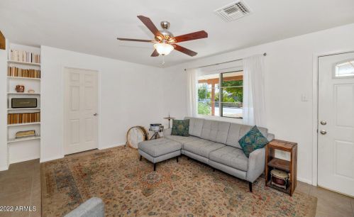 808 Cinnabar Ave, Phoenix AZ 85020-1736 exterior