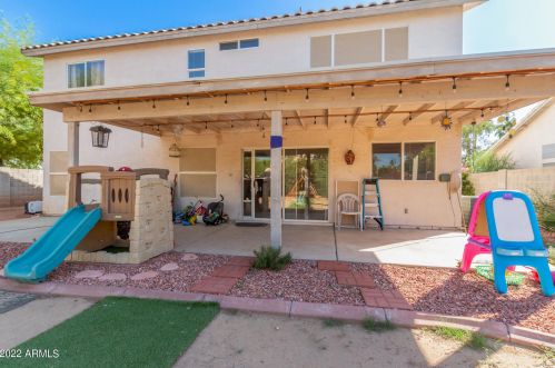 1102 Behrend Dr, Phoenix AZ 85050-3992 exterior