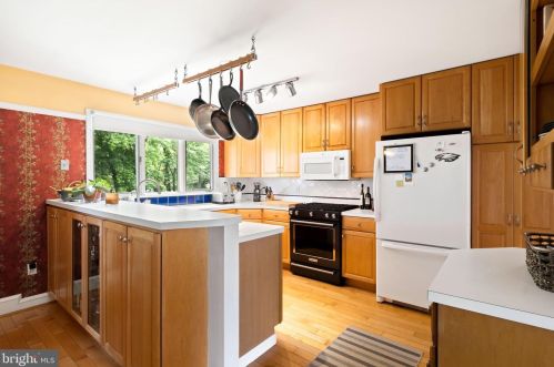 12 Beech Pl, West Deptford NJ 08096-3312 exterior