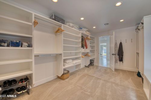 3413 45th St, Phoenix AZ  85018-6028 exterior