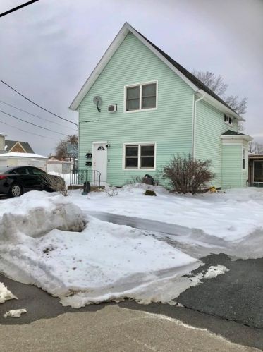 33 Coburn Ave, Worcester MA 01604-6002 exterior