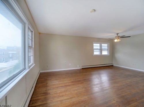 17 Jeraldo St, Belleville NJ 07109-1035 exterior