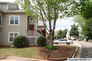 1049 Stones Throw Dr, Huntsville, AL 35806-3533