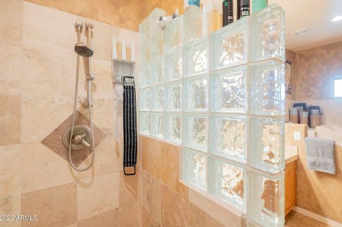 9032 14 Pl, Phoenix AZ 85014-4210 exterior