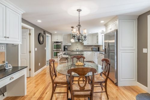 30 Surrey Ln, Topsfield MA 01983-1318 exterior