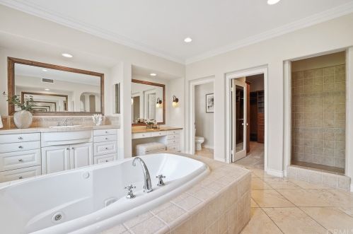 17 Buellton, Irvine CA 92602-2032 exterior