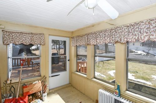 162 June St, Worcester MA 01602-3249 exterior