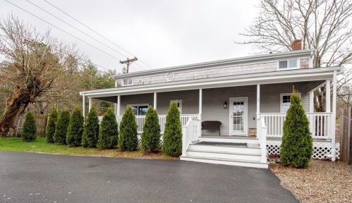 223 Marion Rd, Wareham, MA 02571-1433