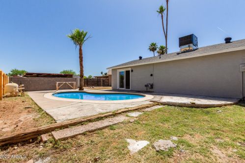 5227 47 St, Phoenix AZ 85040-4159 exterior