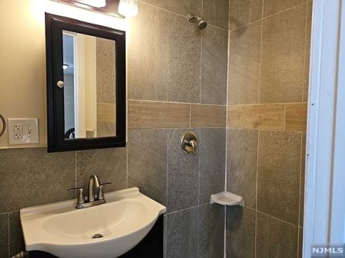 424 Devon St, Kearny NJ  07032-2613 exterior