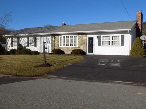 172 Pennsylvania Ave, Fall River, MA 02726-3766