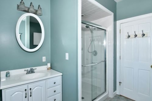 2037 Washington St, Braintree MA 02184-8623 exterior