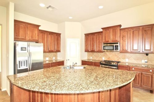 10202 Carolyndale Dr, Richmond TX  77407-7928 exterior