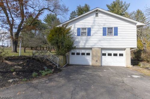 13 Charles Rd, Milford, NJ 08848-1931