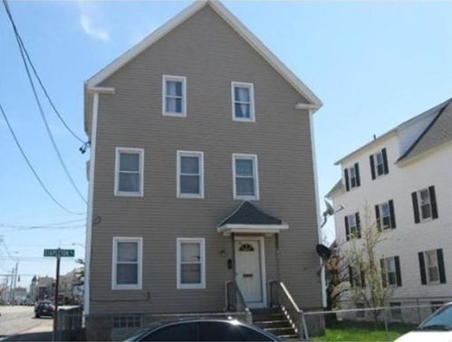 34 Stapleton St, New Bedford, MA 02744-1116