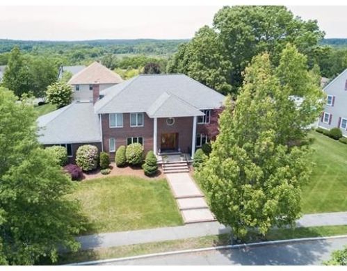 4 Dale St, Peabody, MA 01960-1102