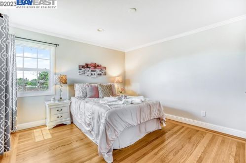 1225 Sandelin Ave, San Leandro CA  94577-3956 exterior