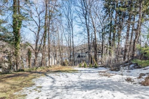 7 Chamberlain Pkwy, Worcester MA 01602-2507 exterior